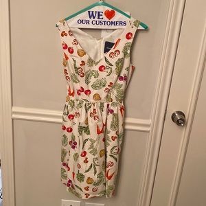 Vegetable dress with pockets
